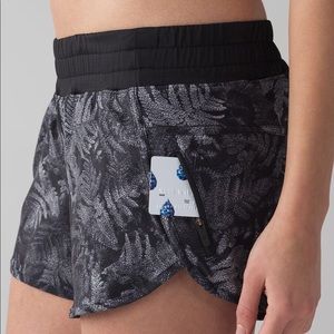 Lululemon tracker shorts